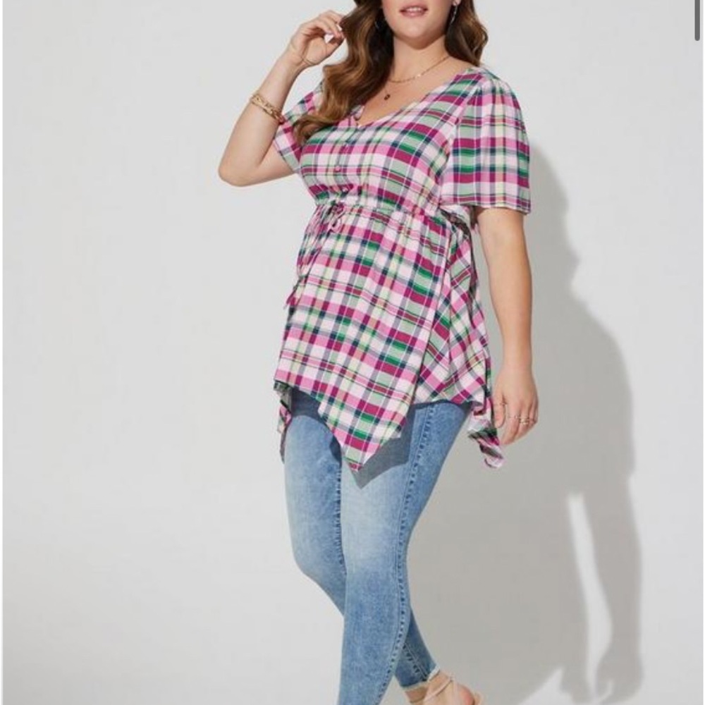 Torrid Rayon Slub Sharkbite Babydoll Flutter Sleeve Top